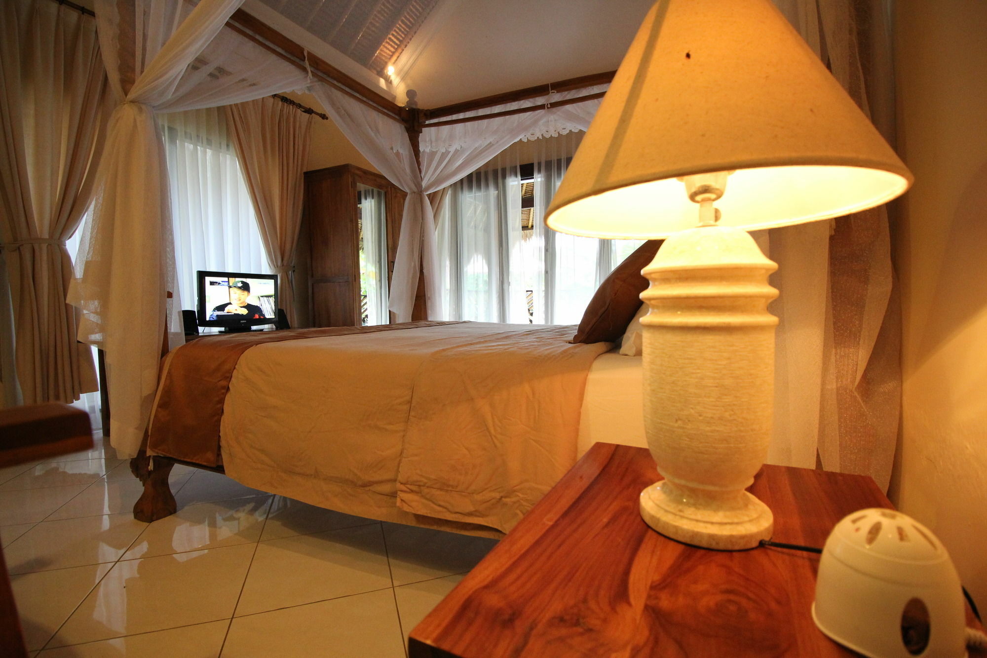 Hotel Mutiara Bali Candidasa Zewnętrze zdjęcie